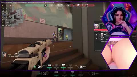 Snapshot of alison_gamer chatting on October 20, 6:44 pm Alison online show from October 20, 6:44 pm