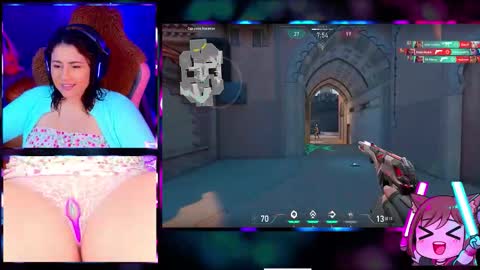 Snapshot of alison_gamer chatting on October 1, 3:50 pm Alison online show from October 1, 3:50 pm