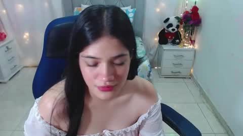 Snapshot of alison_girl22 chatting on March 6, 8:16 pm Alison online show from March 6, 8:16 pm