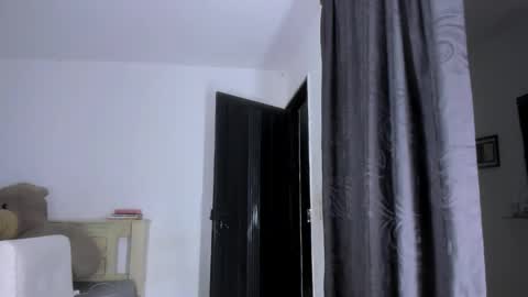 Sofias house online show from November 15, 8:37 am