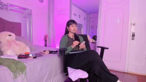 Alison Fishert online show from December 27, 11:50 am