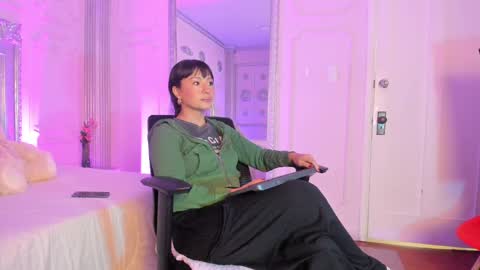 Alison Fishert online show from January 6, 11:40 am