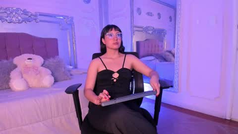 Alison Fishert online show from December 6, 11:54 am