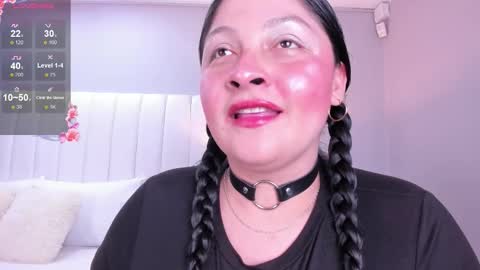 Snapshot of alisonhalle chatting on November 1, 10:58 pm Alison online show from November 1, 10:58 pm