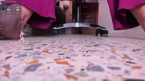 Snapshot of alisonhalle chatting on October 29, 12:04 am Alison online show from October 29, 12:04 am