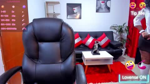 Snapshot of alisonlemoos chatting on October 24, 10:44 am Alisson online show from October 24, 10:44 am