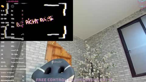 alisonn_doll online show from February 12, 7:59 pm