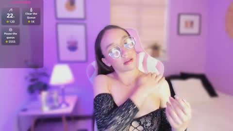 Snapshot of alisoon_dh chatting on September 11, 11:54 am alisoon online show from September 11, 11:54 am