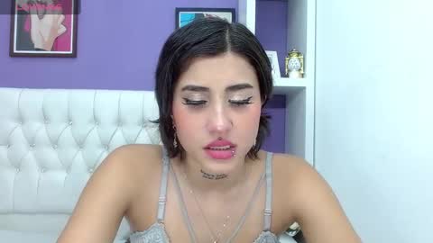 aliss_diiaz online show from January 11, 8:21 pm