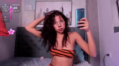 Alison online show from October 31, 9:08 pm