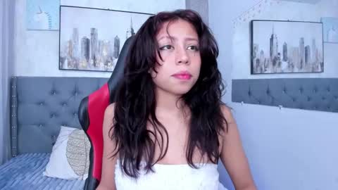 Alison online show from October 25, 9:32 pm