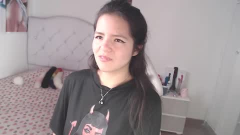 Snapshot of alissa_morrison chatting on September 25, 9:23 pm alissa_morrison online show from September 25, 9:23 pm