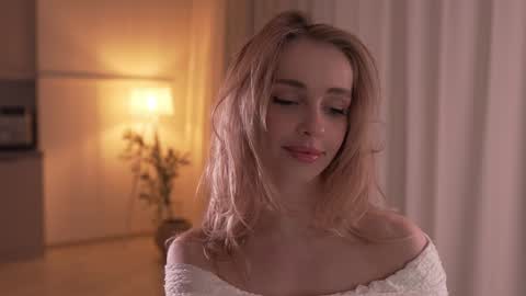 Alissa online show from January 14, 8:36 pm