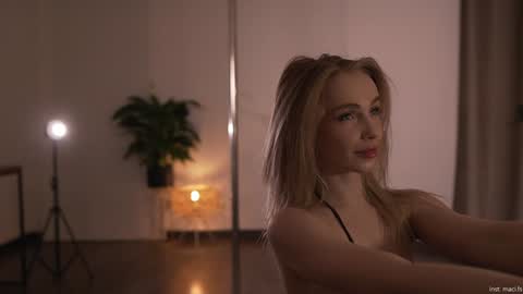 Snapshot of alissa_wxw chatting on October 11, 4:42 pm Alissa online show from October 11, 4:42 pm