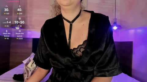 Snapshot of alissajoness chatting on September 29, 11:26 am Alissa online show from September 29, 11:26 am