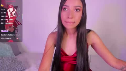 Snapshot of alissarose_ chatting on October 3, 11:32 pm Mara Isabel online show from October 3, 11:32 pm