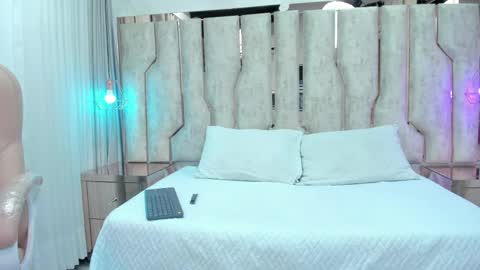 alisse_myers online show from May 26, 3:06 am