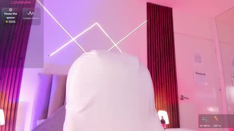  Alisson  online show from November 18, 1:01 pm