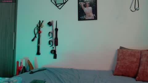 Alisson Beckett online show from December 12, 9:26 pm