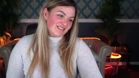 alissyagrayy online show from April 9, 6:57 pm