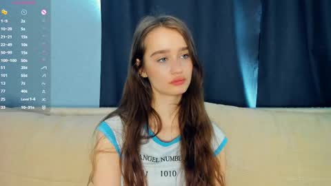 Alivia online show from April 21, 8:32 am