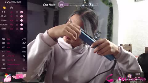 Alix online show from December 17, 1:29 am