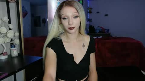 Alizae Richards online show from November 5, 5:45 am