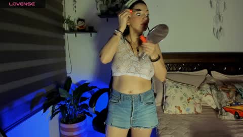 Snapshot of alizmarias chatting on January 10, 12:49 am Andrea..... online show from January 10, 12:49 am