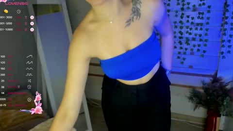 Snapshot of allana_dream chatting on September 20, 6:45 am Allana online show from September 20, 6:45 am