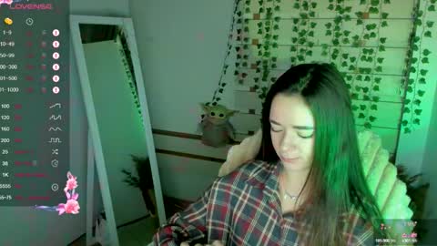 Snapshot of allana_dream chatting on September 18, 6:23 am Allana online show from September 18, 6:23 am