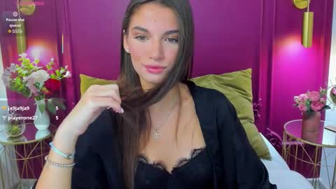 Snapshot of allexag chatting on October 14, 5:21 am Lexi online show from October 14, 5:21 am