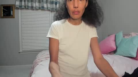 Snapshot of allgood4u chatting on March 1, 12:50 am goddess online show from March 1, 12:50 am