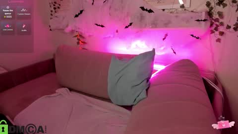 Snapshot of alli_aster chatting on October 30, 3:53 am alli_aster online show from October 30, 3:53 am