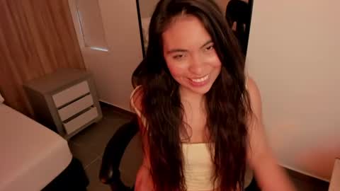 A L L I E online show from June 19, 9:07 pm