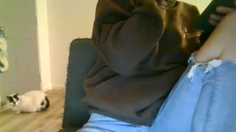 alliebearx online show from January 12, 1:11 am