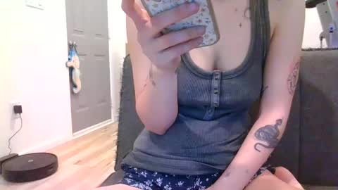 alliebearx online show from January 18, 5:15 pm
