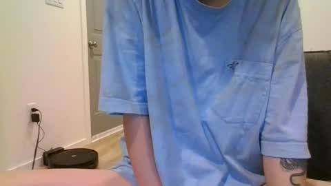 alliebearx online show from January 2, 10:55 pm