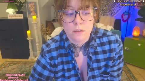 Snapshot of allieberrybb chatting on January 6, 10:24 am bb online show from January 6, 10:24 am