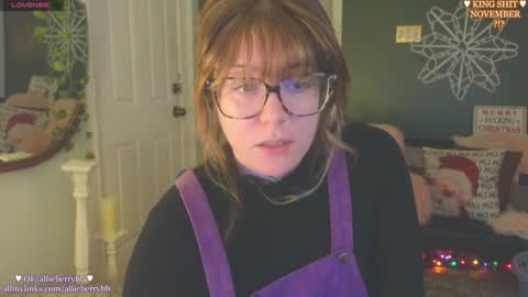 Snapshot of allieberrybb chatting on December 3, 4:50 pm bb online show from December 3, 4:50 pm