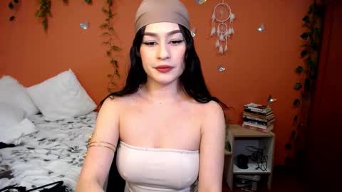 Snapshot of allierose_ chatting on October 6, 7:29 pm Allie  online show from October 6, 7:29 pm