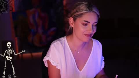 Allie online show from October 22, 4:39 am