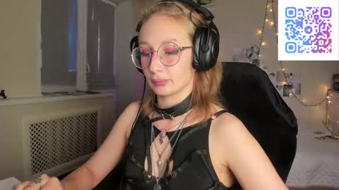 allingirls online show from September 18, 11:53 am