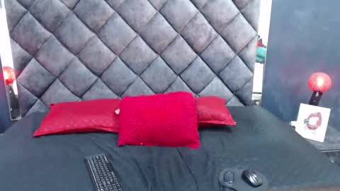 Snapshot of allison_dubois chatting on December 26, 8:53 pm allison_dubois online show from December 26, 8:53 pm