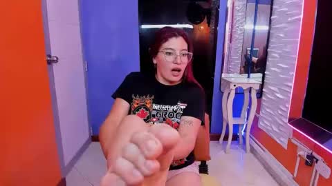 Snapshot of allisonlove_88 chatting on October 10, 5:34 am ALLISON online show from October 10, 5:34 am