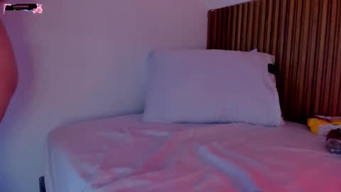 A L L I S S online show from November 26, 9:38 pm