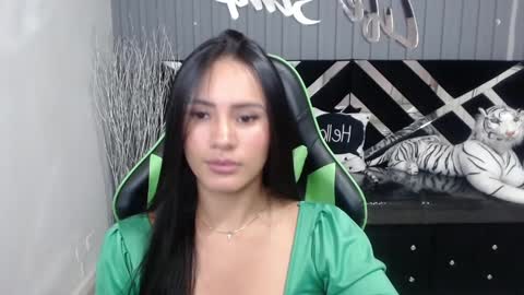 Snapshot of allisson_a chatting on February 7, 3:24 am Allisson online show from February 7, 3:24 am