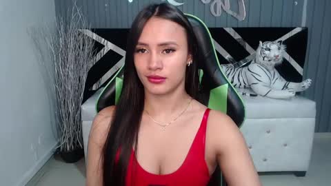 Snapshot of allisson_a chatting on December 29, 3:44 am Allisson online show from December 29, 3:44 am