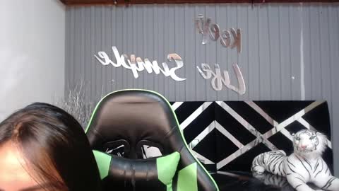 Snapshot of allisson_a chatting on March 8, 7:57 am Allisson online show from March 8, 7:57 am