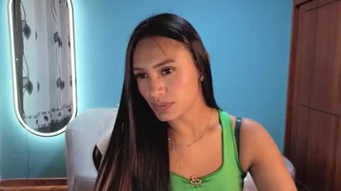 Snapshot of allisson_a chatting on September 16, 12:29 am Allisson online show from September 16, 12:29 am