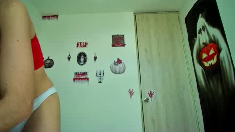 Snapshot of allisson_rose chatting on October 13, 6:21 pm Alli online show from October 13, 6:21 pm